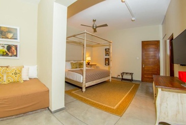W15 Weligama