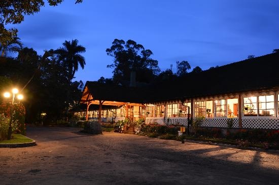 Bandarawela Hotel