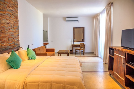 R Degree Hotel