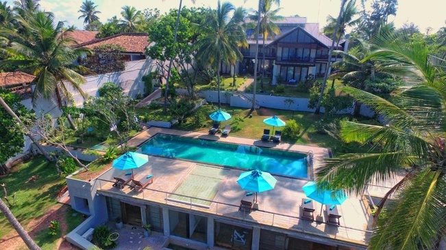 R Degree Hotel