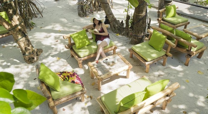 Royal Island Resort & Spa