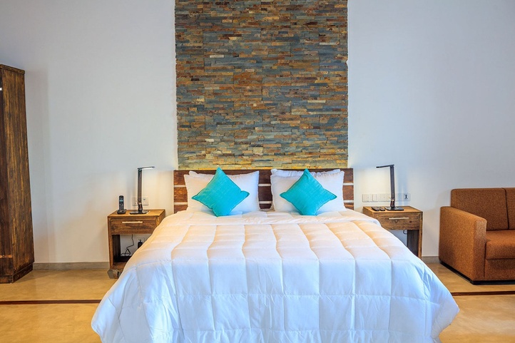 R Degree Hotel