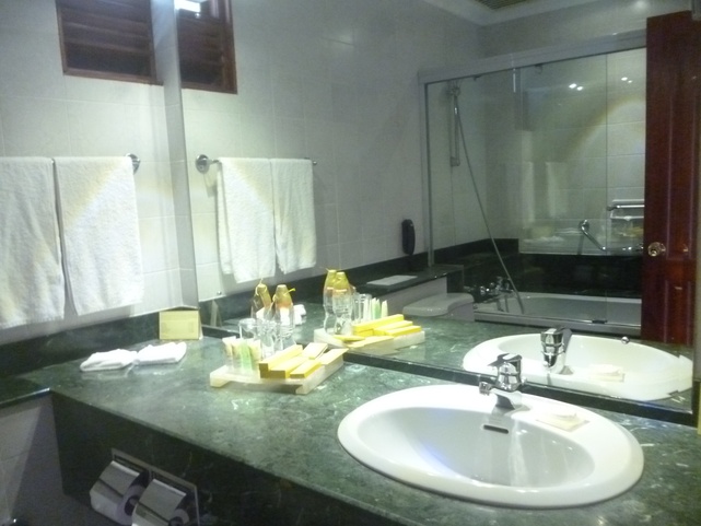 Mahaweli Reach Hotel