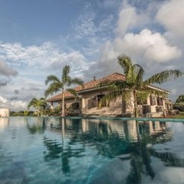 Villa Mayurana By Edwards Collection