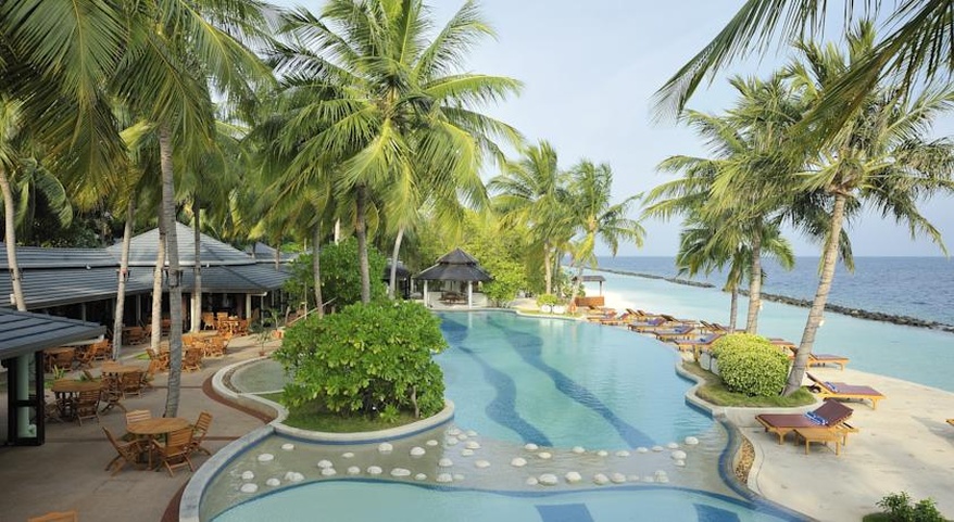 Royal Island Resort & Spa