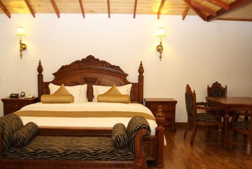 Araliya Green Hills Hotel