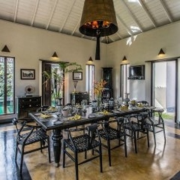 Villa Mayurana By Edwards Collection