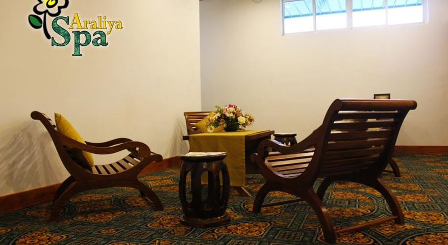 Araliya Green Hills Hotel