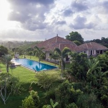 Villa Mayurana By Edwards Collection
