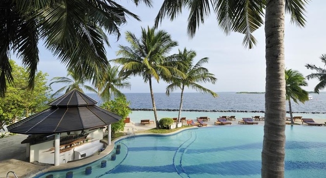 Royal Island Resort & Spa