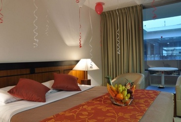 Pegasus Reef Hotel