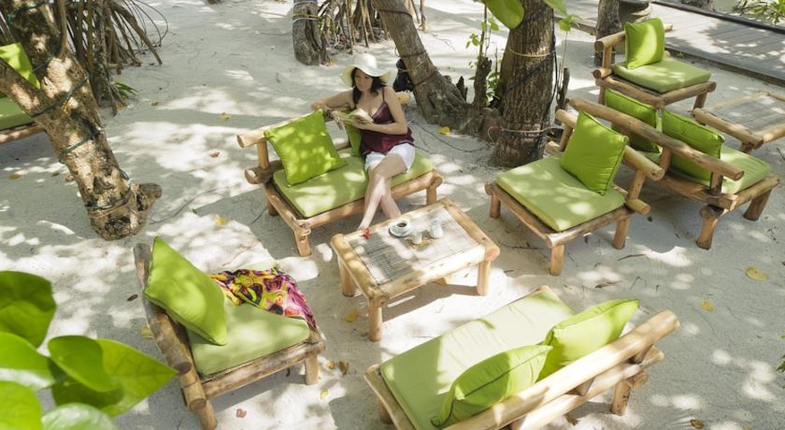 Royal Island Resort & Spa