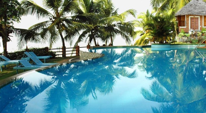 Manaltheeram Ayurveda Beach Village