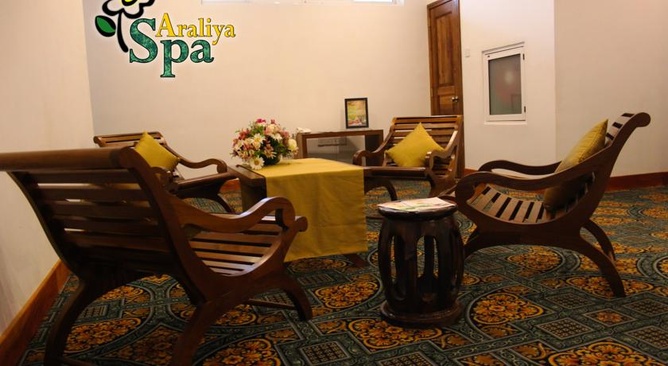 Araliya Green Hills Hotel
