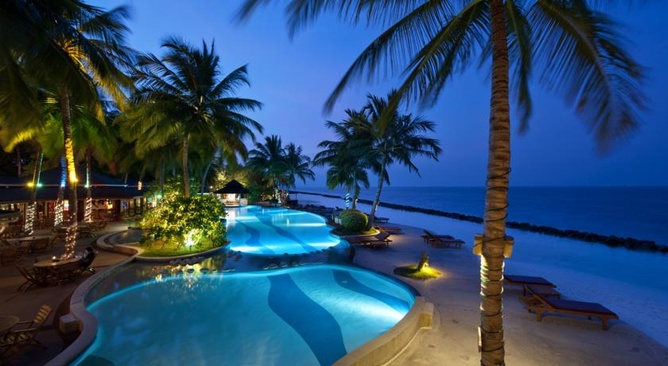 Royal Island Resort & Spa