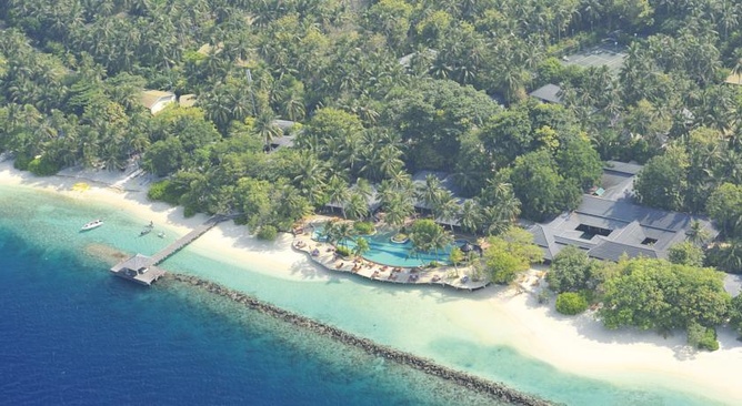 Royal Island Resort & Spa