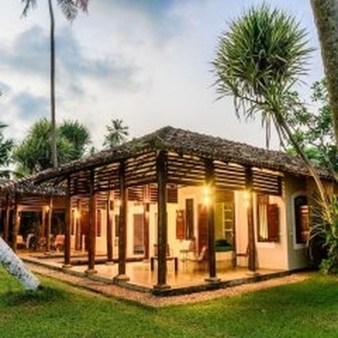 Apa Villa