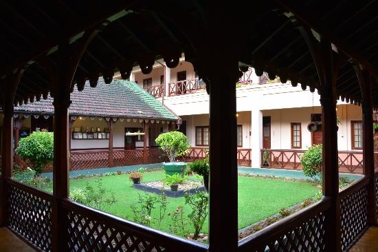 Bandarawela Hotel